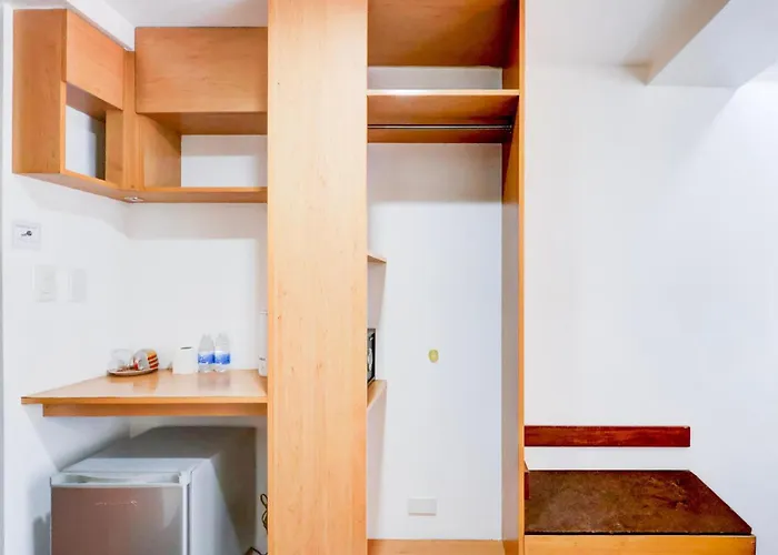 Townhouse Oak Brblock Boutique & Residences, Kalayaan Avenue, Near Ayala Mall, Poblacion, Makati, 3* マニラ市