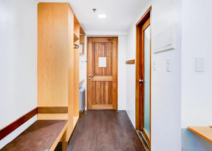 ホテル Townhouse Oak Brblock Boutique & Residences, Kalayaan Avenue, Near Ayala Mall, Poblacion, Makati, マニラ市