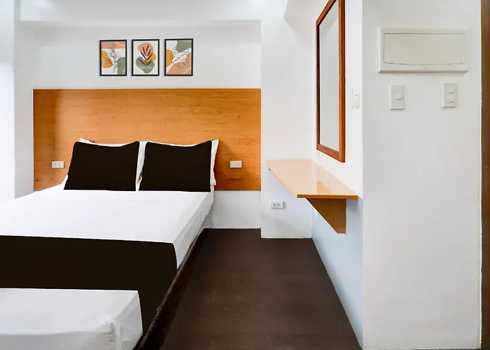 ホテル Townhouse Oak Brblock Boutique & Residences, Kalayaan Avenue, Near Ayala Mall, Poblacion, Makati, マニラ市