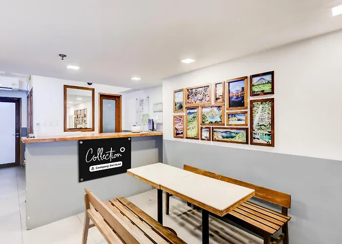 Townhouse Oak Brblock Boutique & Residences, Kalayaan Avenue, Near Ayala Mall, Poblacion, Makati,