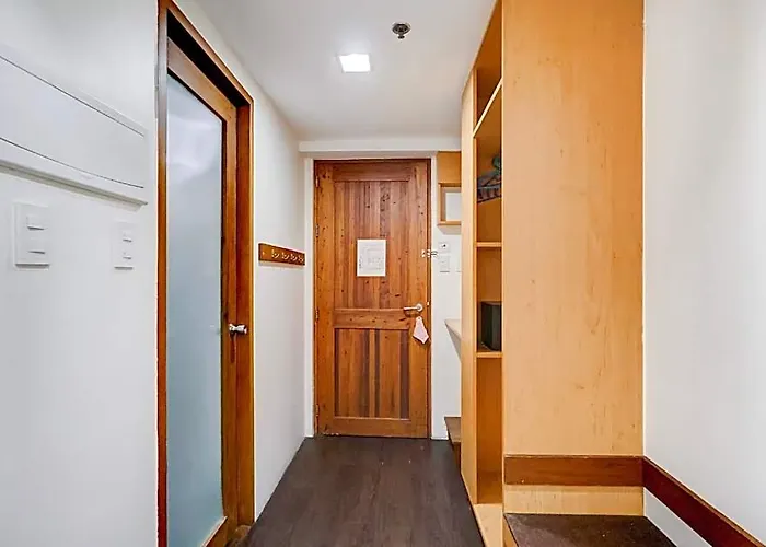 Townhouse Oak Brblock Boutique & Residences, Kalayaan Avenue, Near Ayala Mall, Poblacion, Makati, Ma 3*