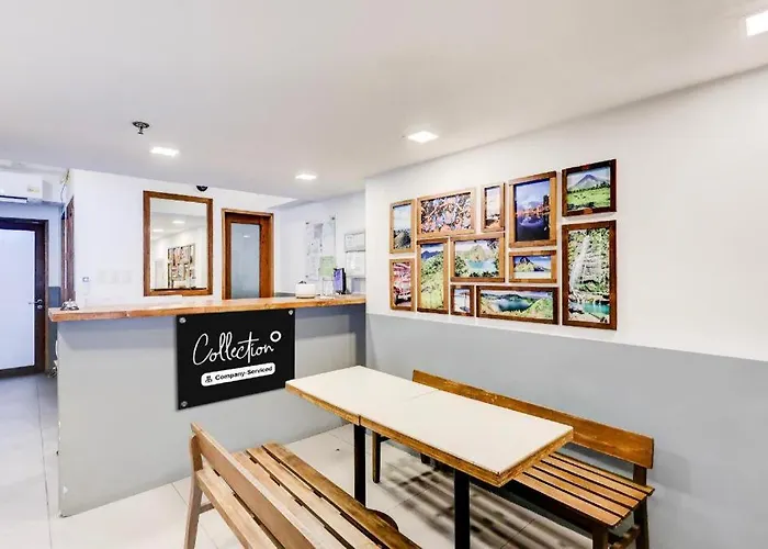 ホテル Townhouse Oak Brblock Boutique & Residences, Kalayaan Avenue, Near Ayala Mall, Poblacion, Makati, Ma